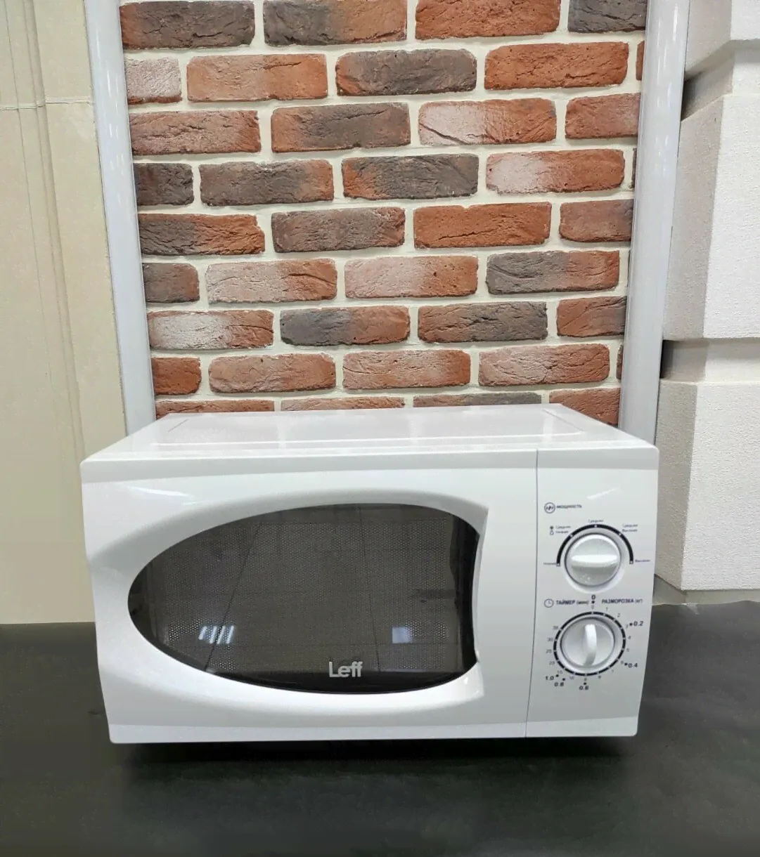 Микроволновая печь LEFF 23MM801W 23 л, 800 Вт, белый (23MM801W), 23MM801W